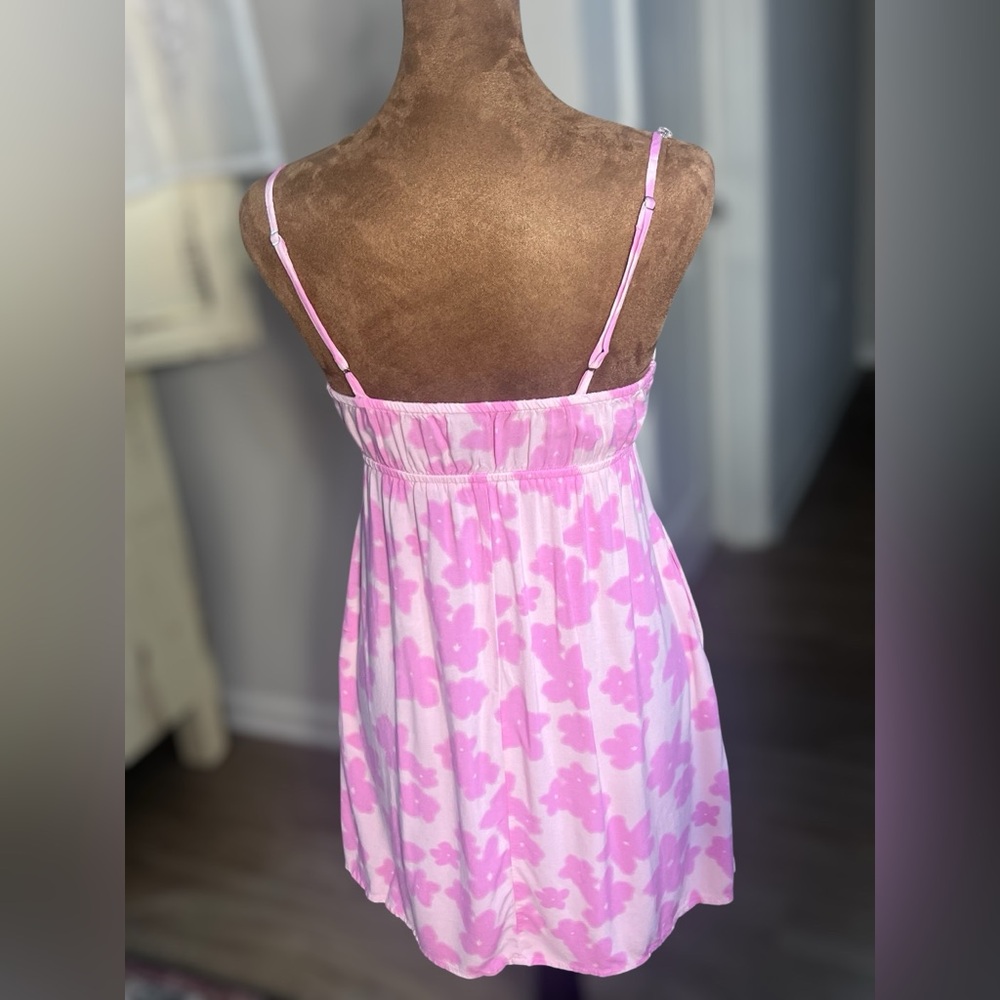 XS Super Cute!!!Wild Fable Pink Floral sun-dress with adjustable straps. - Picture 4 of 9